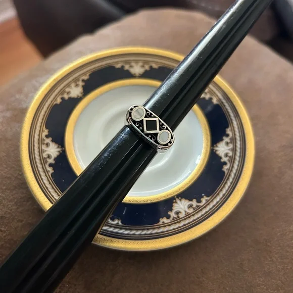 Vintage Black Onyx & MOP 925 Ring - Picture 8 of 10
